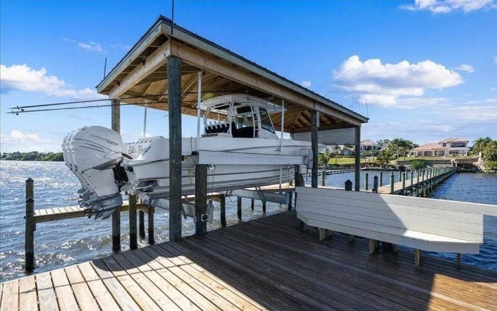 The importance of choosing the right dock builder